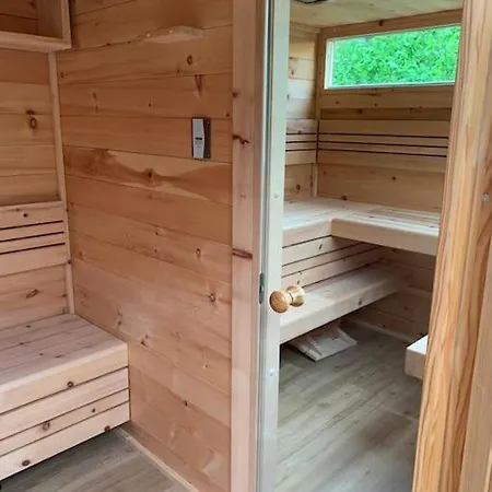 Апартаменты Tiny Haeuser Im Kupfertal